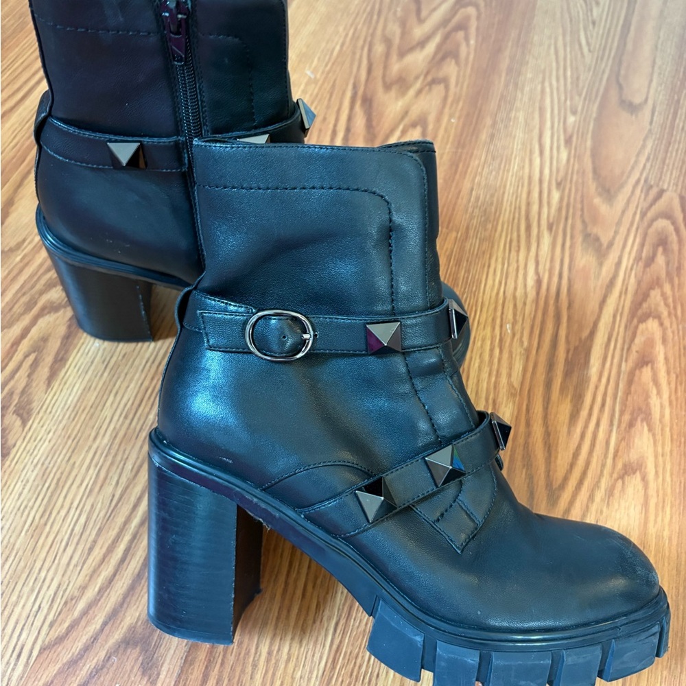 Vaneli Davy tall ankle boot 👢 moto 🏍️ studded - Picture 11 of 12